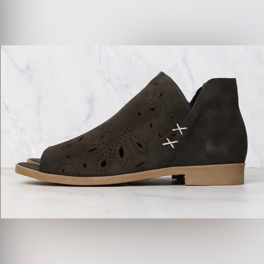 Nelia | Coolway Nelia Laser-Cute Peep-Toe Brown Bootie | Women’s Size 8